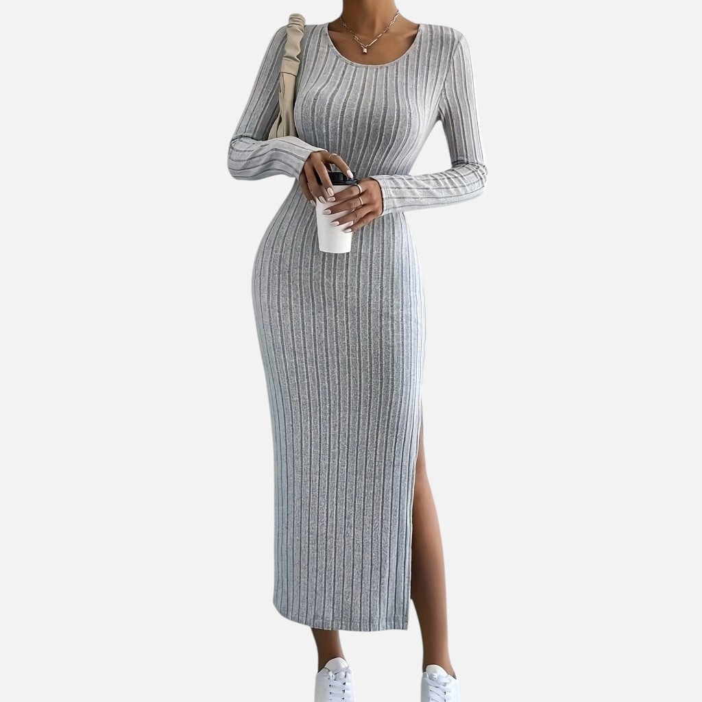 Solviero Club | Vestido Entallado de Rayas Elegancia Contemporánea