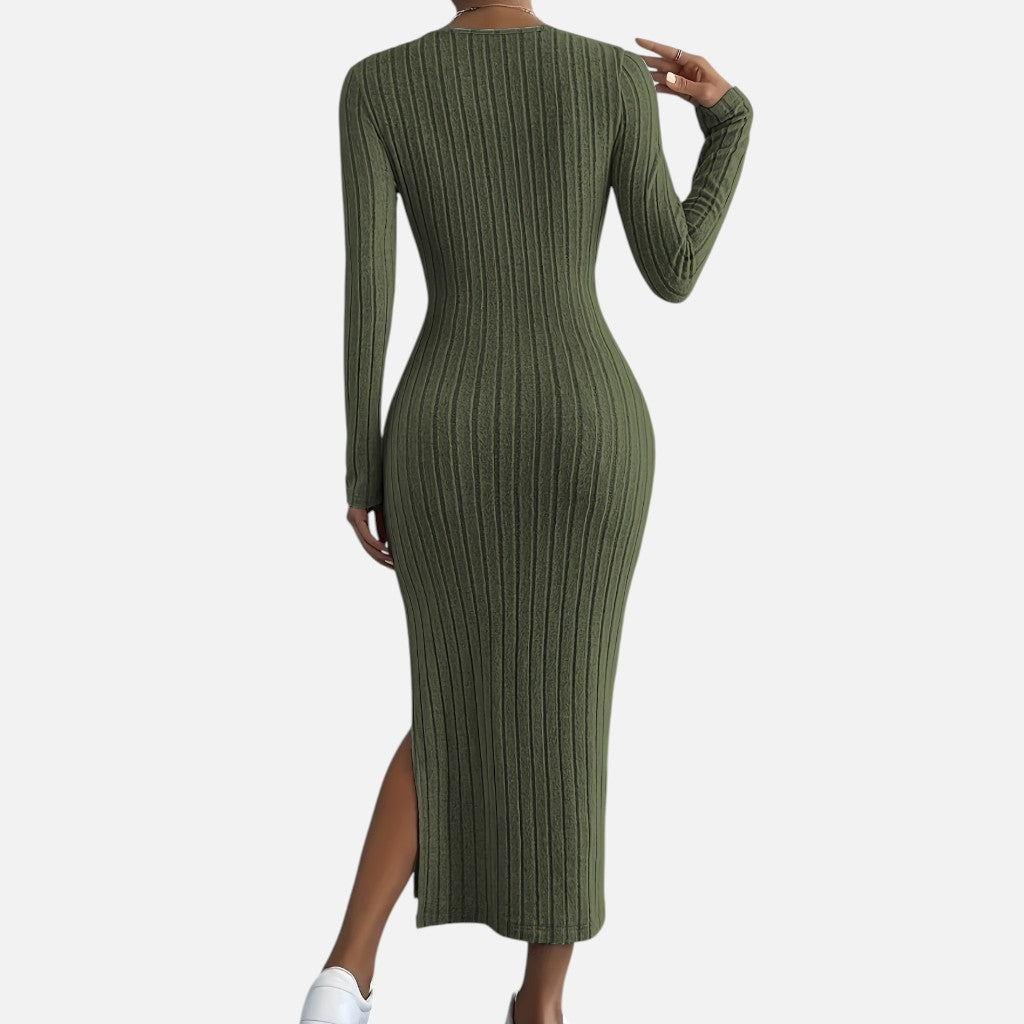 Solviero Club | Vestido Entallado de Rayas Elegancia Contemporánea