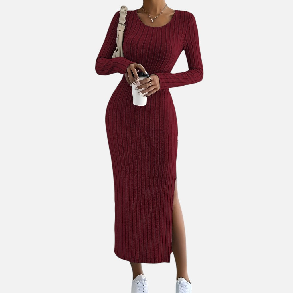 Solviero Club | Vestido Entallado de Rayas Elegancia Contemporánea