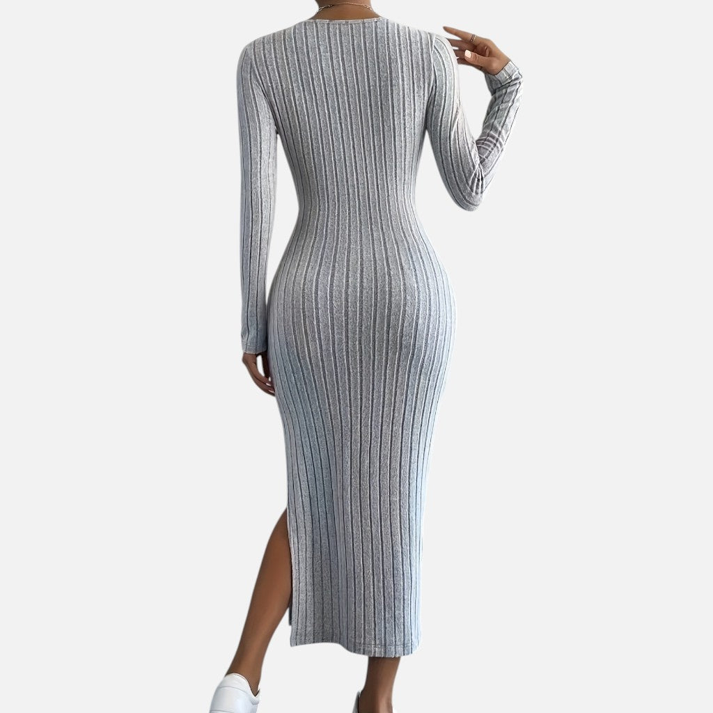 Solviero Club | Vestido Entallado de Rayas Elegancia Contemporánea